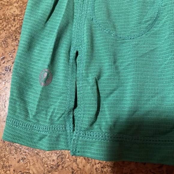 Lululemon Wet-Dry-Warm mesh striped tee size 8 - Picture 4 of 6